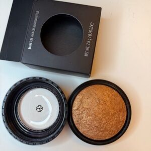 IL MAKIAGE Mineral Baked Highlighter